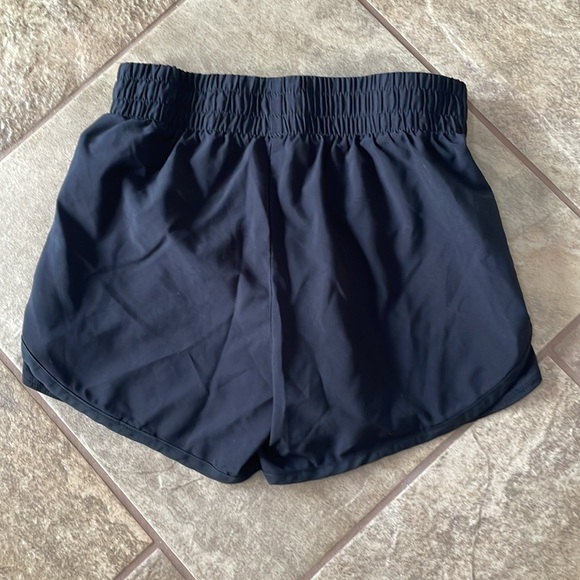 + ATHLETIC WORKS + Girls Black Shorts - Picture 2 of 6